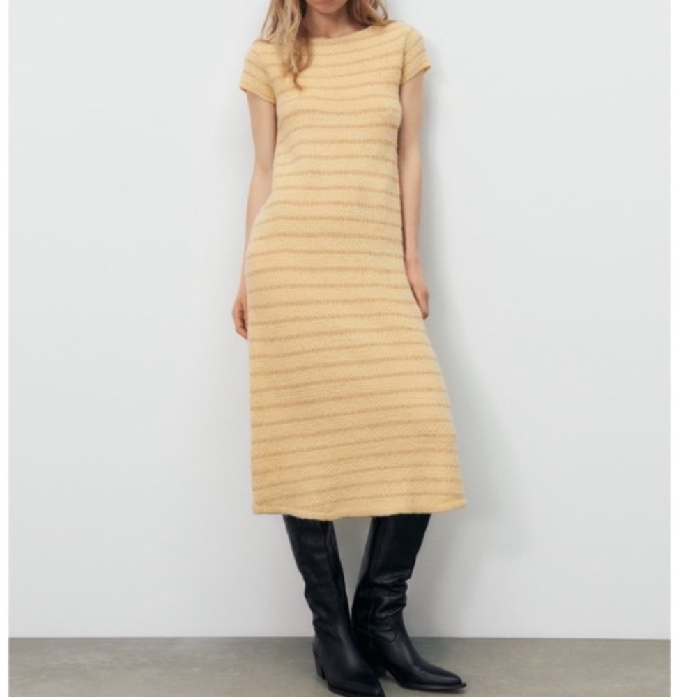 Zara Sweater Dress Short Sleeve Contrast Gold Crochet Detailing Knit Size Small